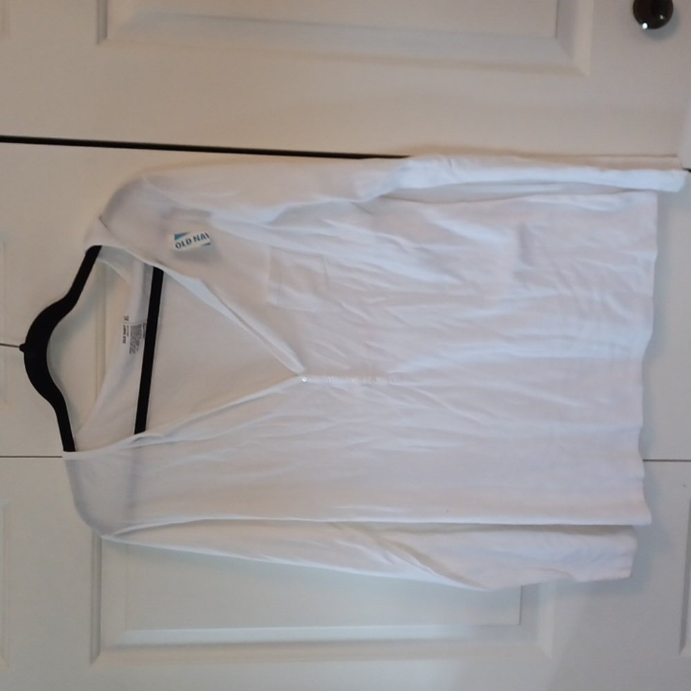 White Old Navy open neck top